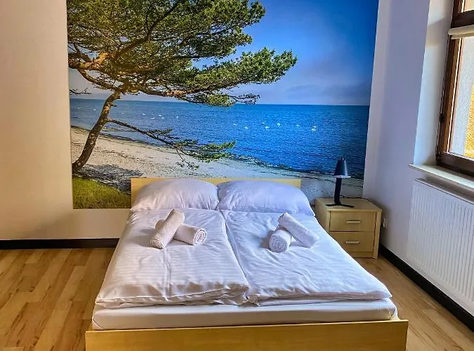 Hotel 5d Zeromskiego 22/38 *